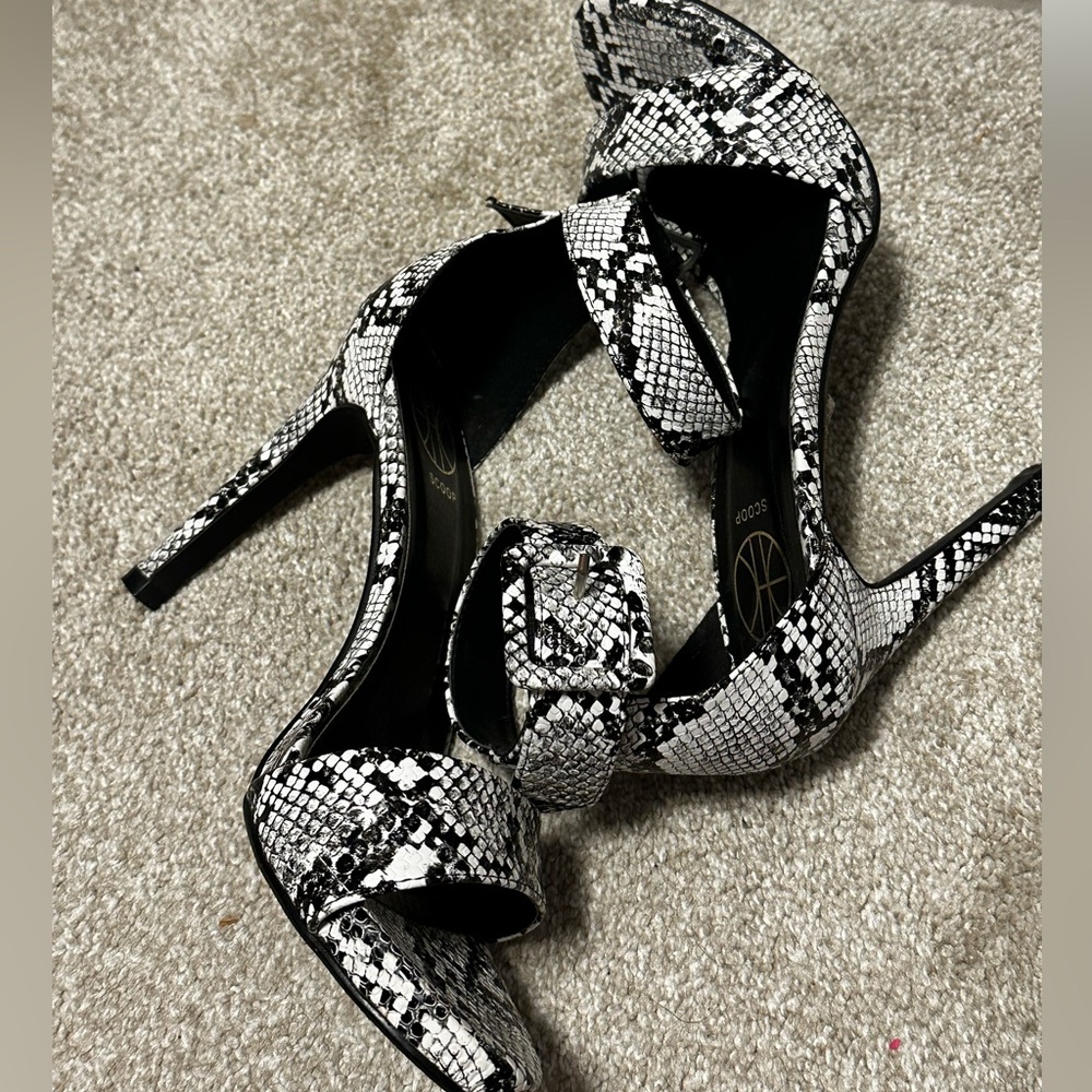 High heels shoes
